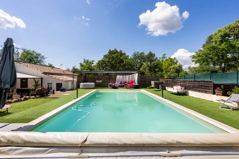 Large hillside pool house not overlooked