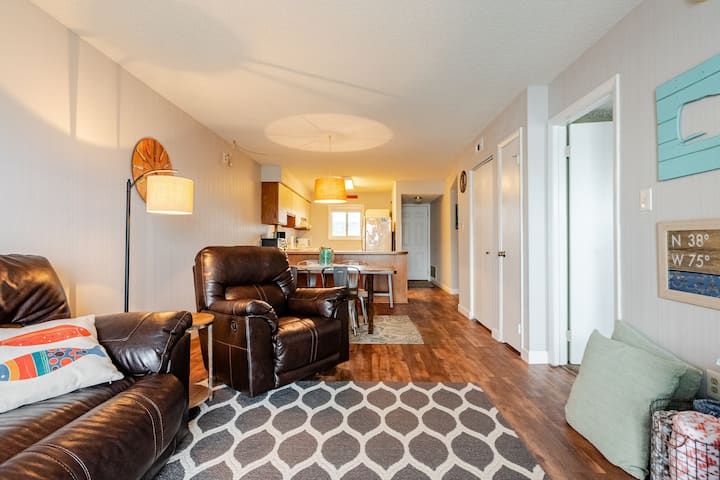 Cozy 2 Bedroom Oceanblock Condo On 84th Street - Ocean City, MD