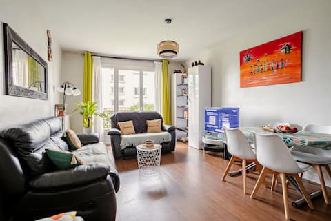 Very nice apartment in a quiet residence.