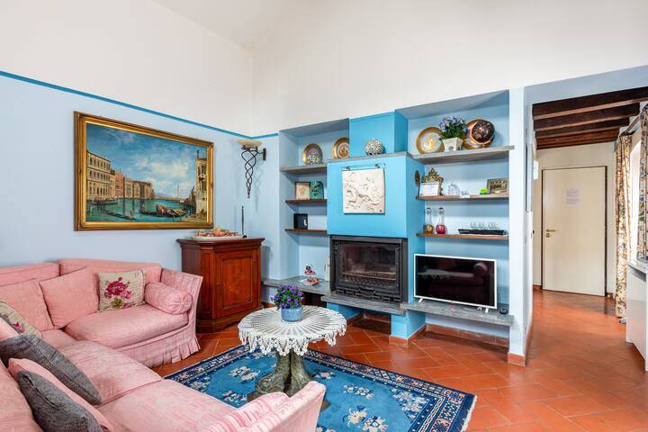 Splendid Penthouse in the Heart of Milan gallery image 3