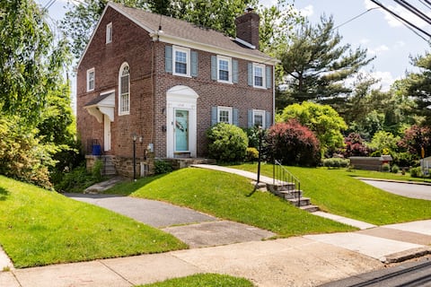 Drexel Hill Charm I 4bdr 2.5bath I Free Parking