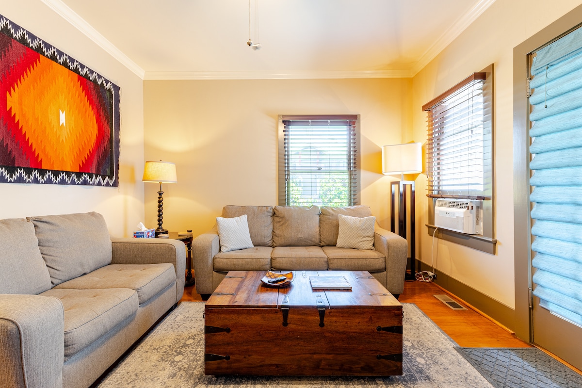 Successful Airbnb property: Cozy Downtown Apartment in Flagstaff / Sedona