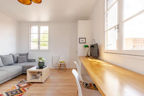Top performing Airbnb: Bright apartment in Capitole district in Capitole / Arnaud Bernard / Carmes