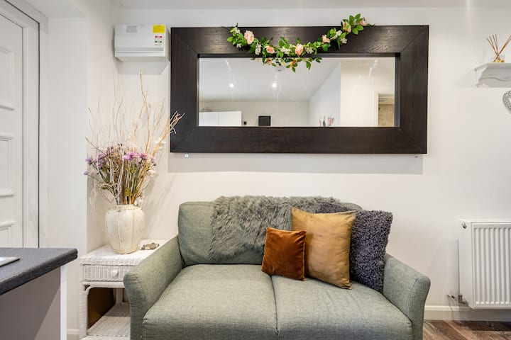 Sweet Homely Comforts! - Luton