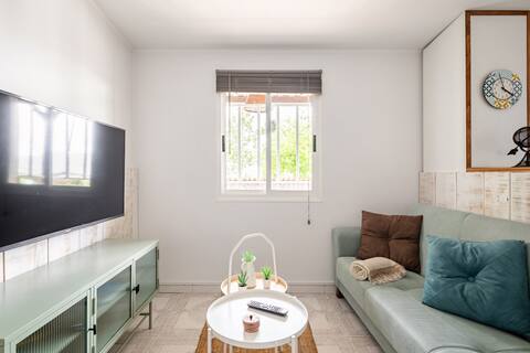 Quiet house, with estate and close to the beaches