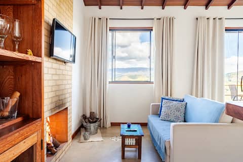 Successful Airbnb property: Berghaus - Chalet - near Vale das Videiras. in Paty Do Alferes