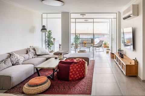 Beautiful house in an apartment building in a charming neighborhood in Rishon LeZion
