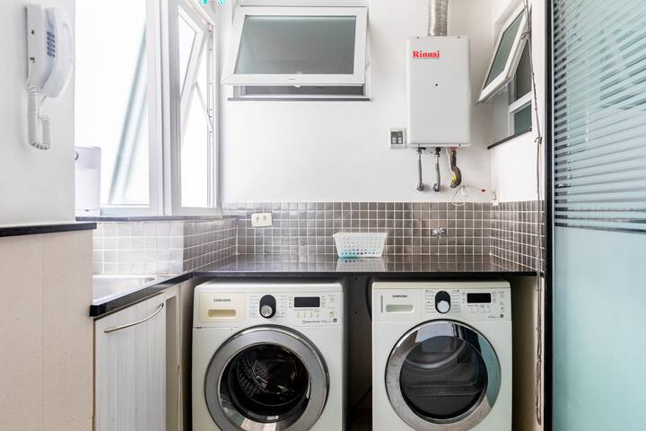 Luxuoso apartamento dois blocos da praia gallery image 4