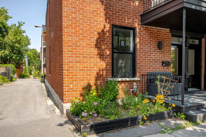 Maison moderne. Quartier Plateau Mont Royal gallery image 4