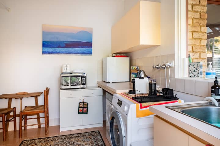 Beautiful, Peaceful, Swanbourne Beachside Home. - Cottesloe
