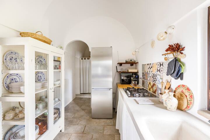 “Trullo dei loti” in Valle d’Itria con piscina gallery image 4