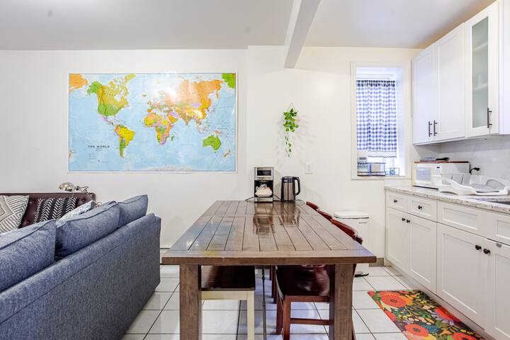 Solid House 4BD 2BA In-Unit Laundry NYC gallery image 2