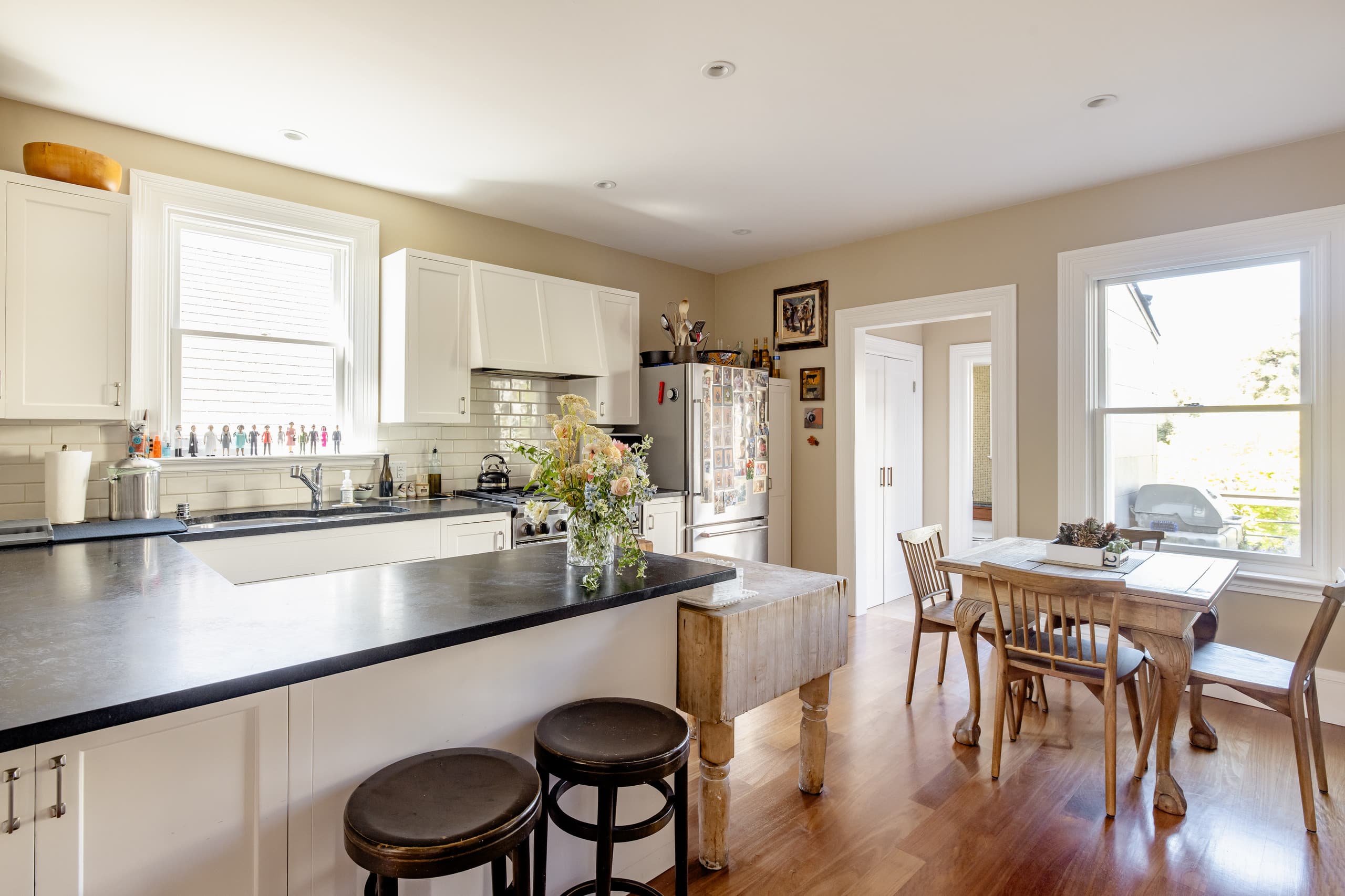 Home in San Francisco · ★4.98 · 3 bedrooms · 3 beds · 2 baths - Image 16