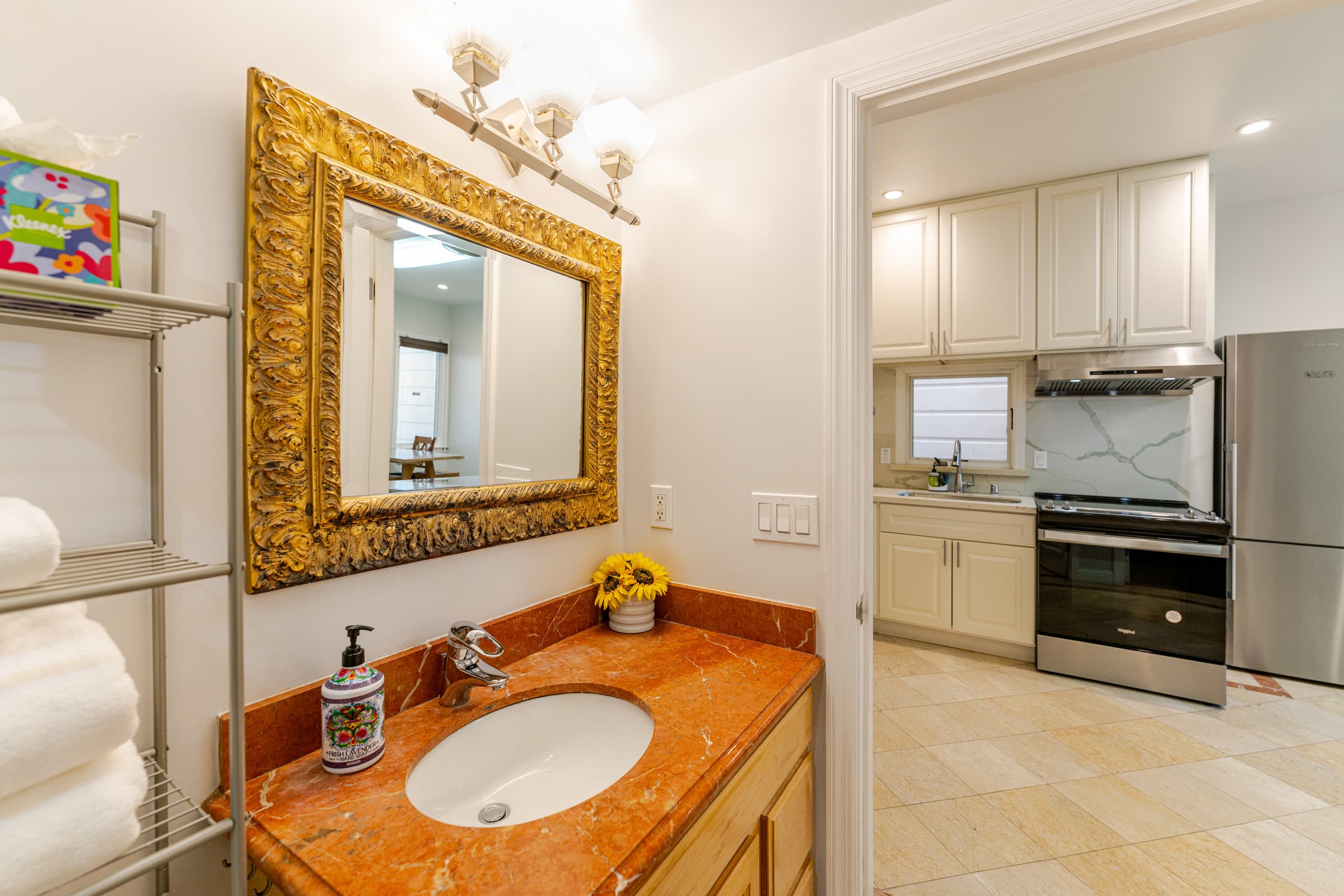 Home in San Francisco · ★4.92 · 2 bedrooms · 3 beds · 1 bath - Image 25