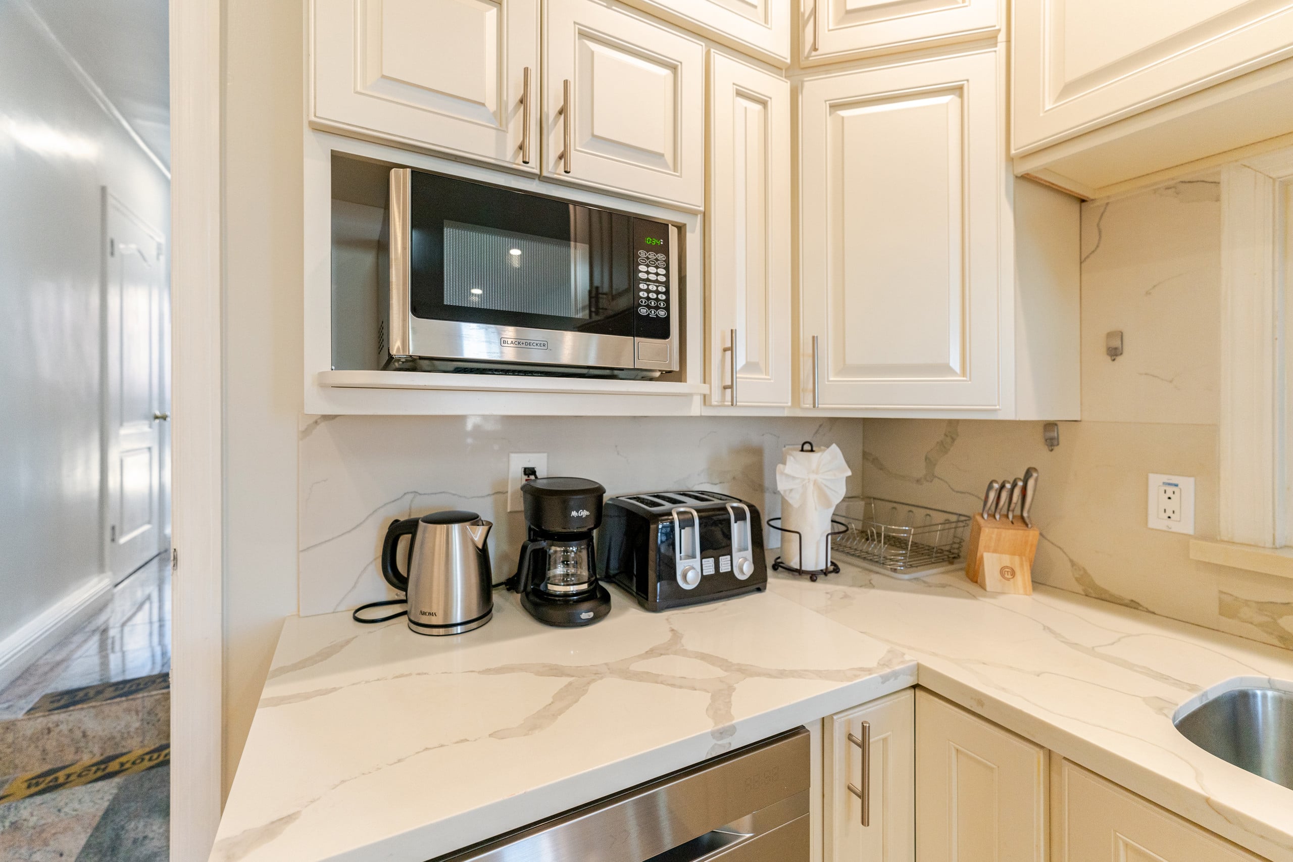 Home in San Francisco · ★4.92 · 2 bedrooms · 3 beds · 1 bath - Image 9
