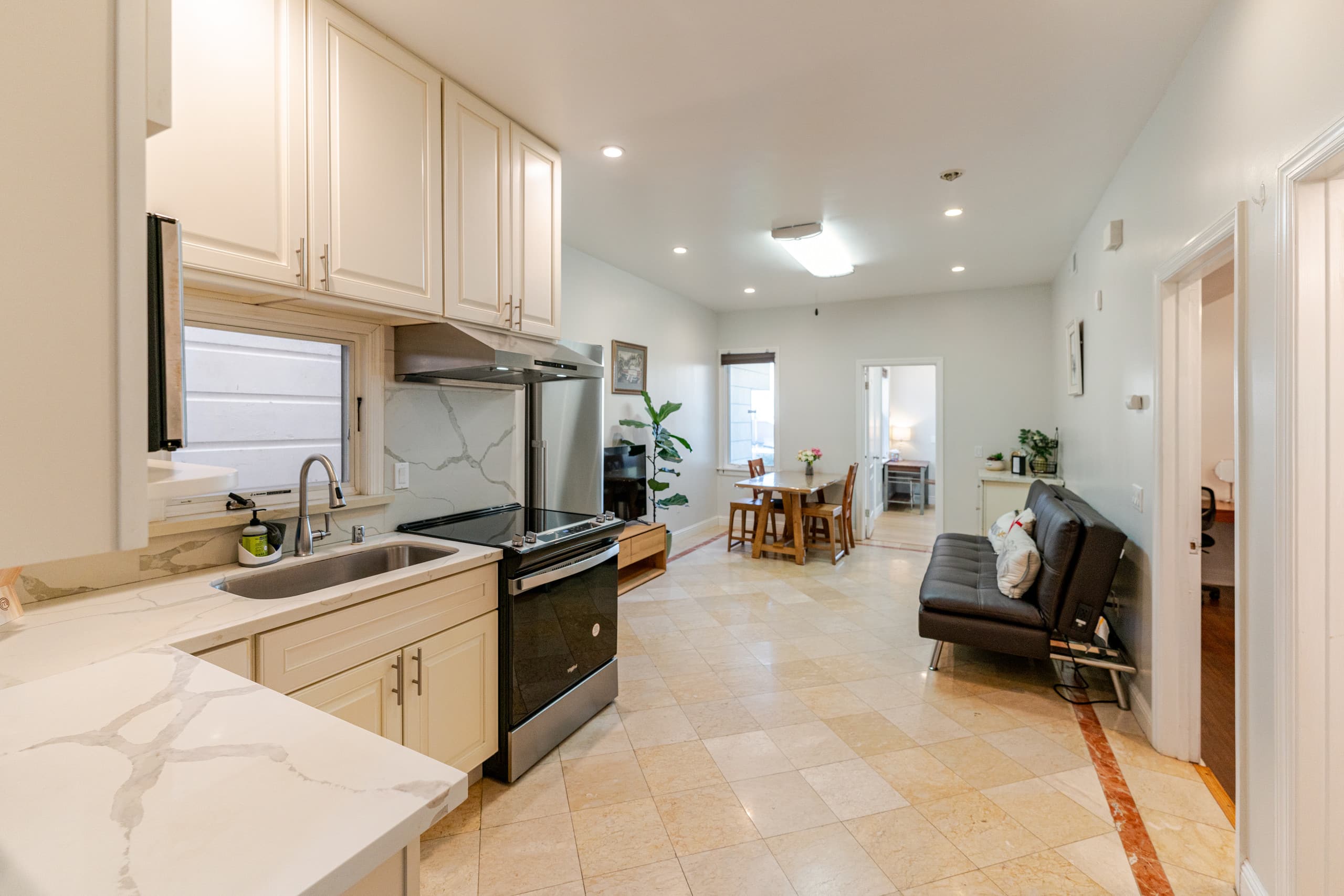 Home in San Francisco · ★4.92 · 2 bedrooms · 3 beds · 1 bath - Image 1