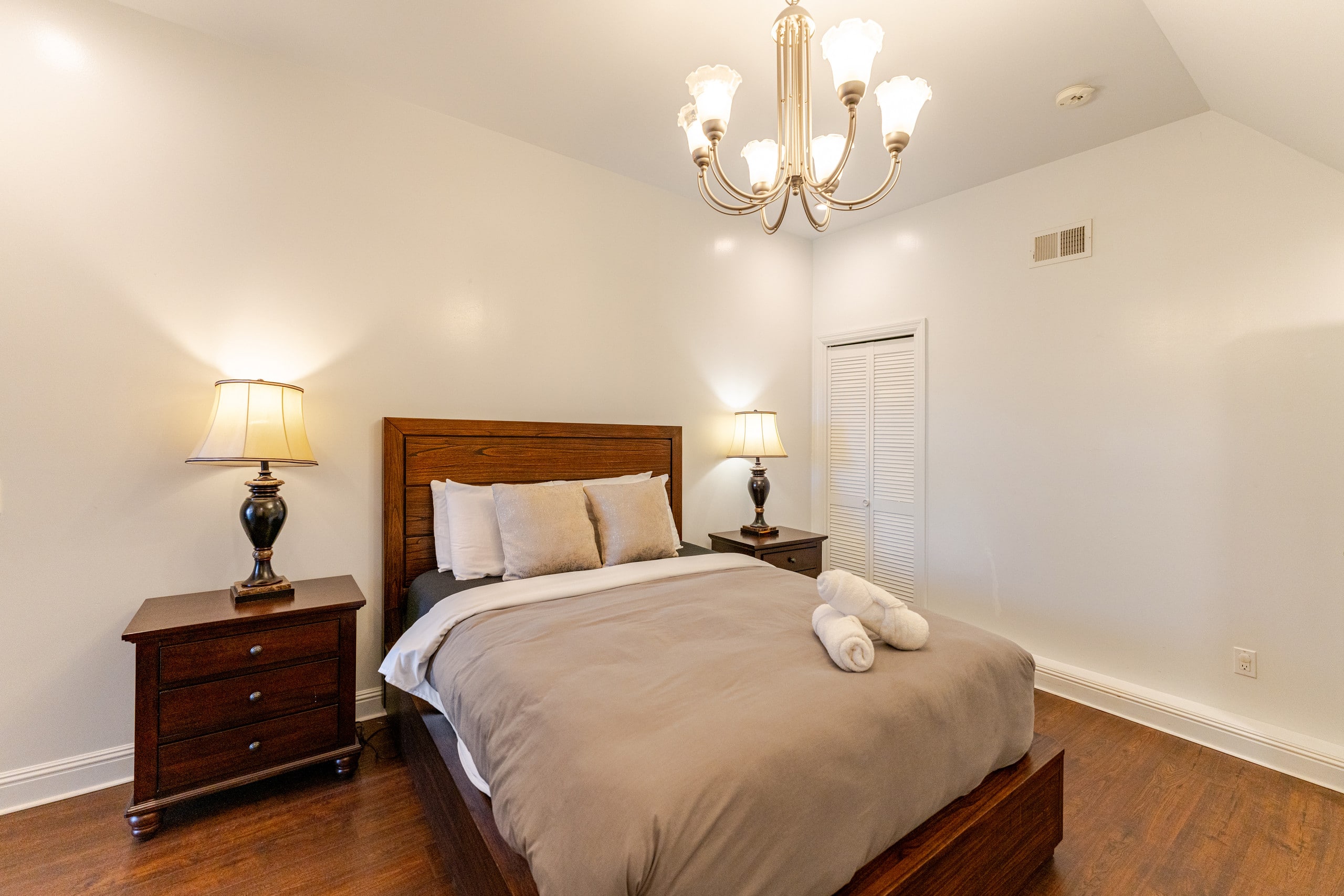 Home in San Francisco · ★4.92 · 2 bedrooms · 3 beds · 1 bath - Image 16