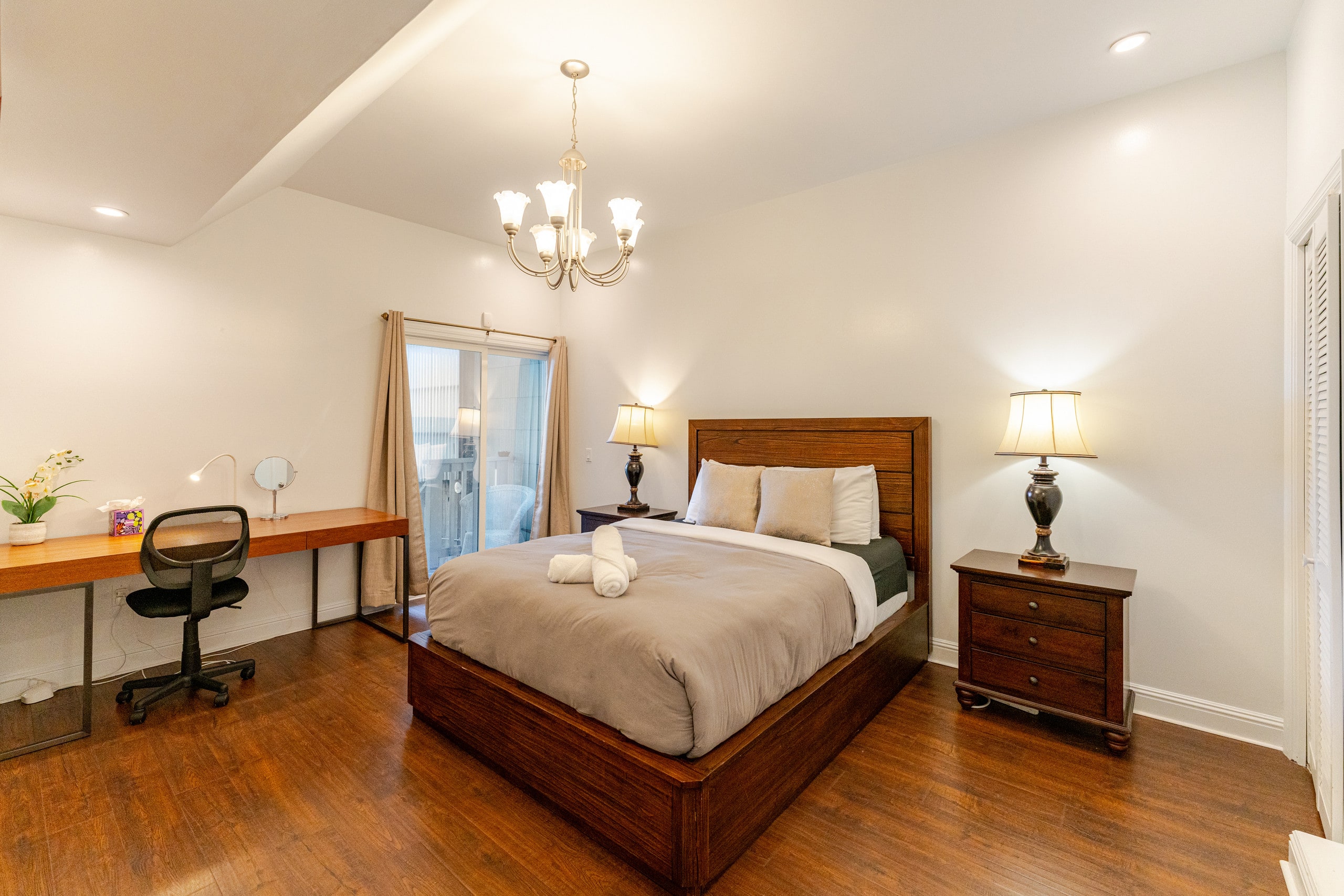 Home in San Francisco · ★4.92 · 2 bedrooms · 3 beds · 1 bath - Image 14