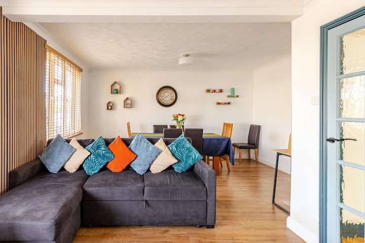 Beautiful 3 Bedroom House With Garden + Parking - Oxford