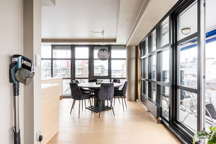 Eksklusiv stor familieleilighet på Aker Brygge gallery image 2
