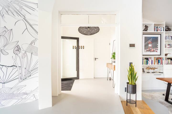 Modern House Set Within Beautiful Gardens gallery image 5