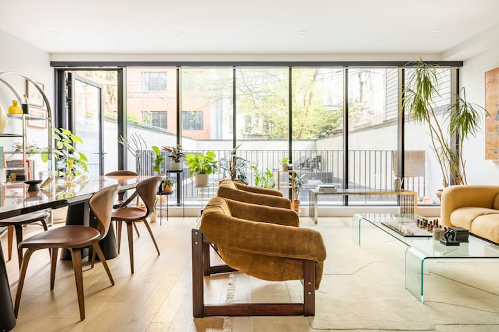 Huge Garden Oasis on the Best Block in Greenpoint