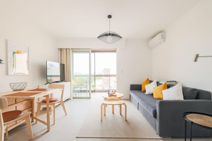 Shinny & calm apartment in Antibes center