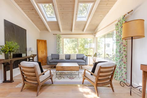 Marin Retreat: large deck + expansive views