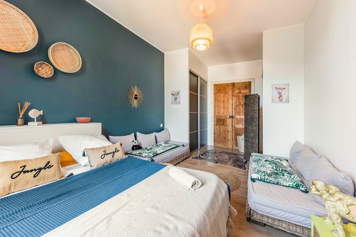 ห้องนอน 2; เครื่องปรับอากาศและเครื่องปรับอากาศ 
นอนได้ 4 คนรวมโซฟาเบด 2 หลัง