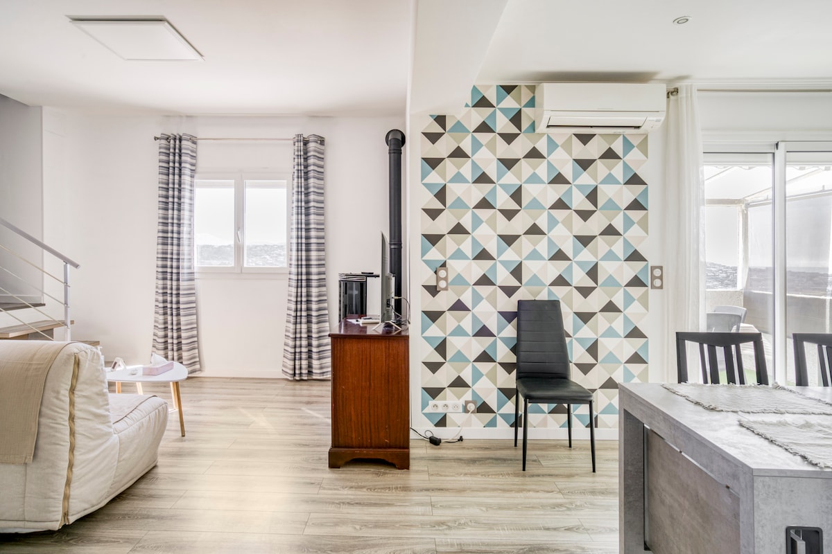Top Airbnb: Charming entire apartment in Saint Laurent Du Var