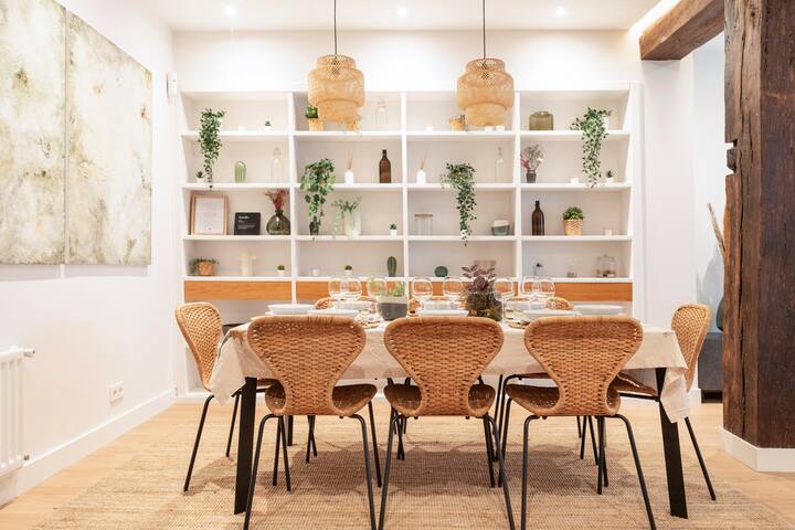 OT Residence: 5 bed / 4 bath (190sqm) in Old Town gallery image 5