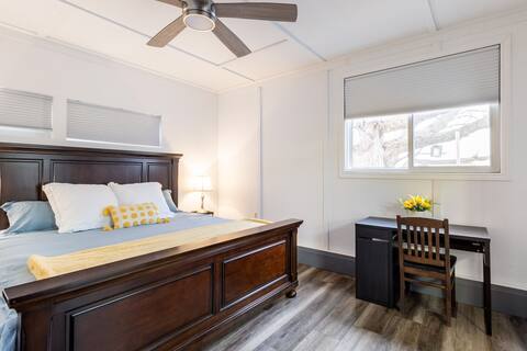 Cozy Coach House on Farm in Alliston + Sauna