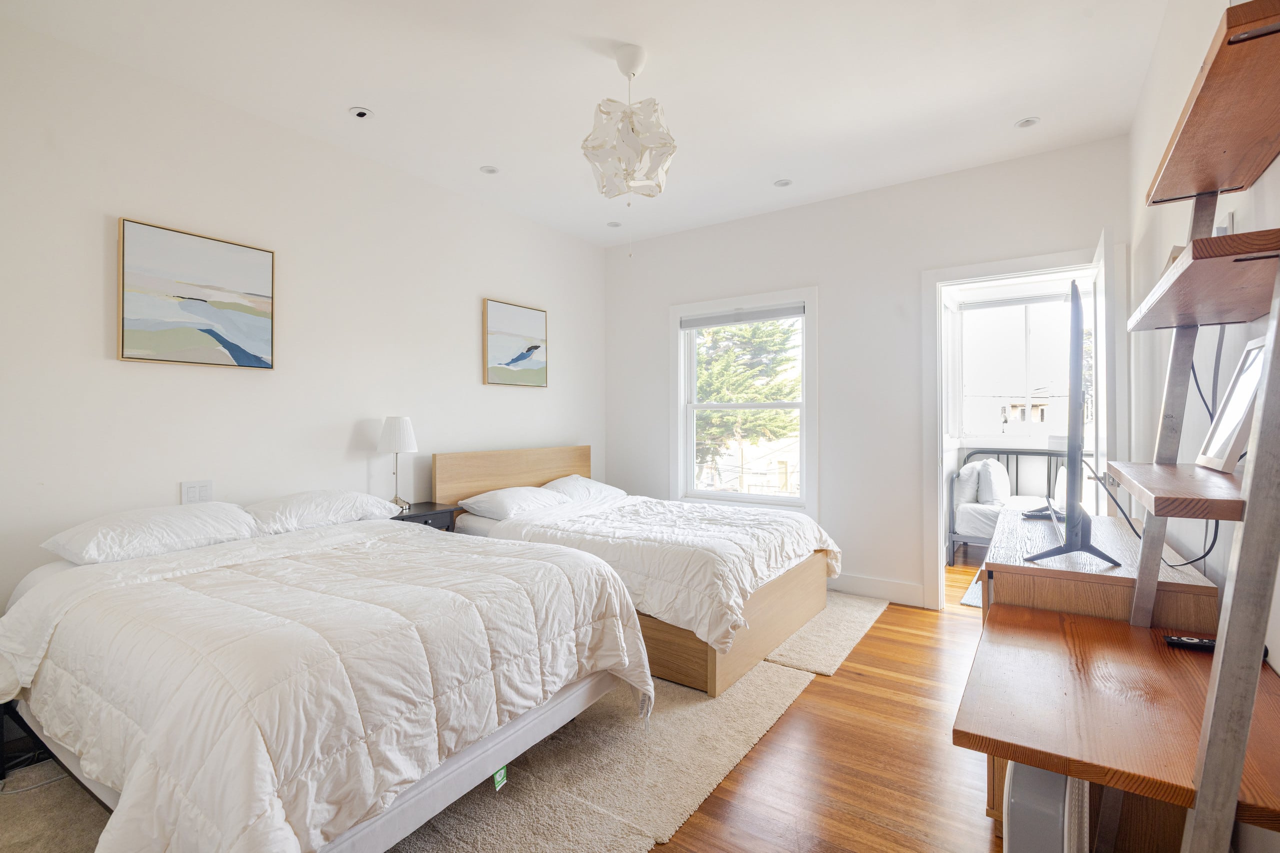 Home in San Francisco · ★4.97 · 5 bedrooms · 8 beds · 2 baths - Image 54
