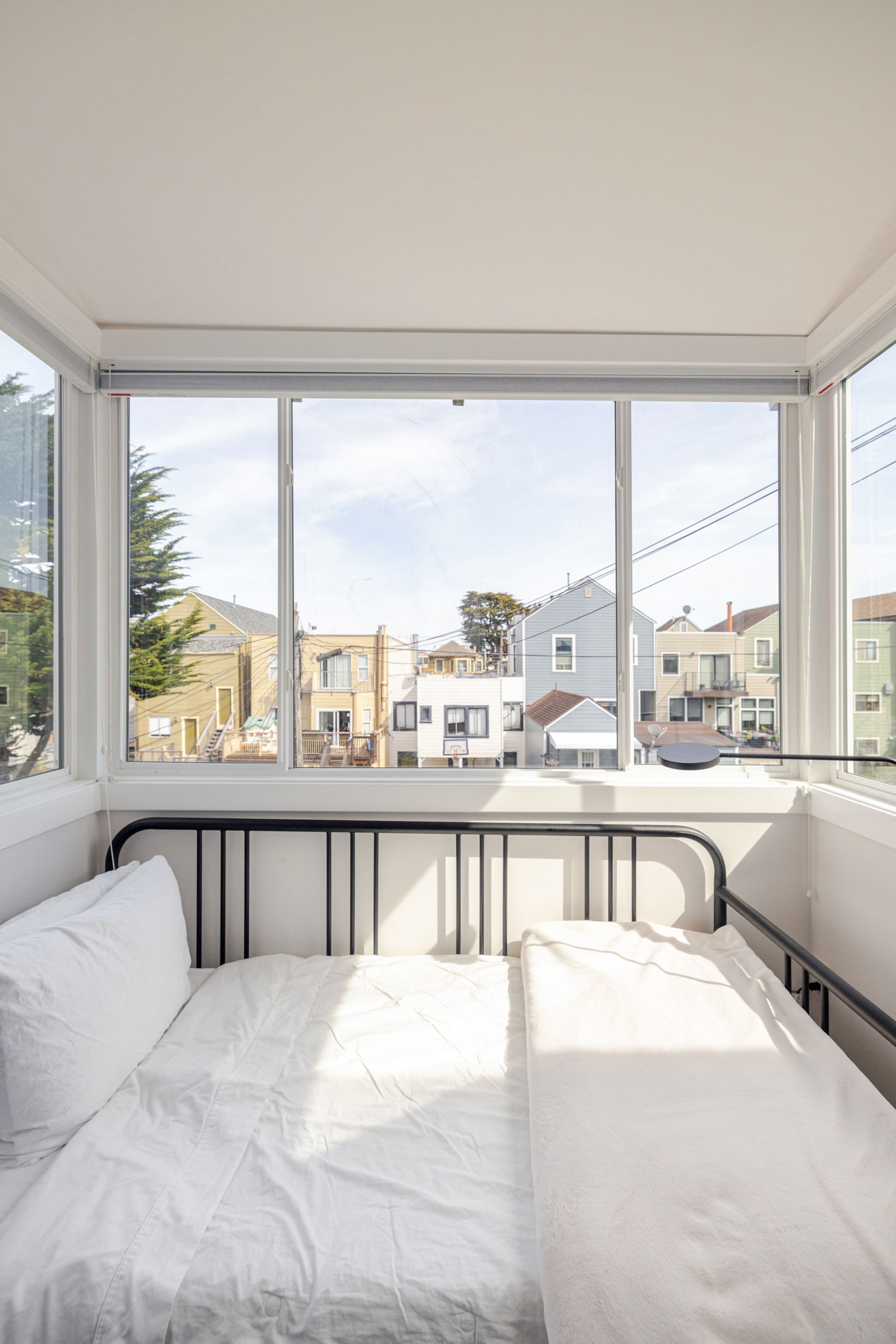 Home in San Francisco · ★4.97 · 5 bedrooms · 8 beds · 2 baths - Image 29