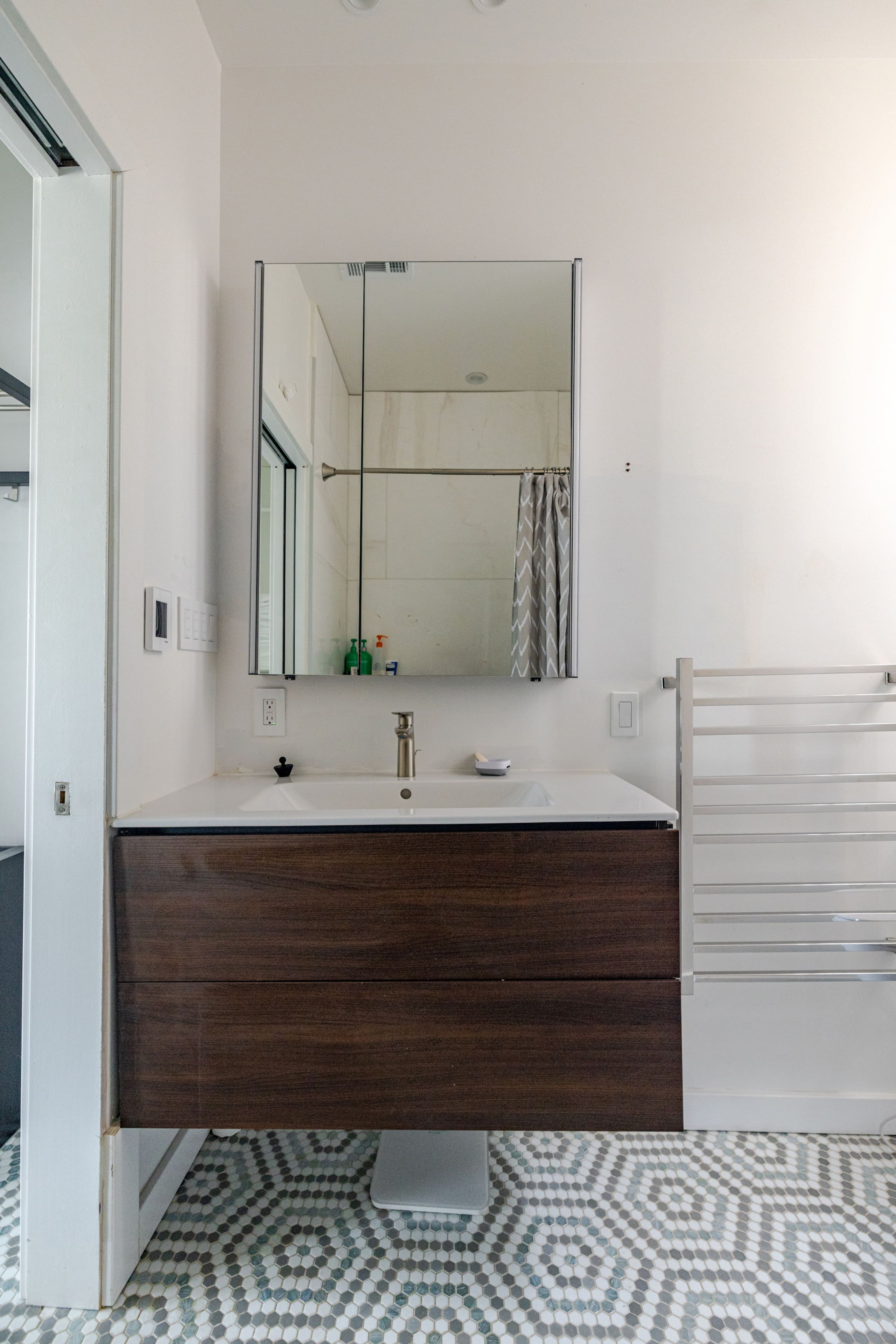 Home in San Francisco · ★4.97 · 5 bedrooms · 8 beds · 2 baths - Image 43