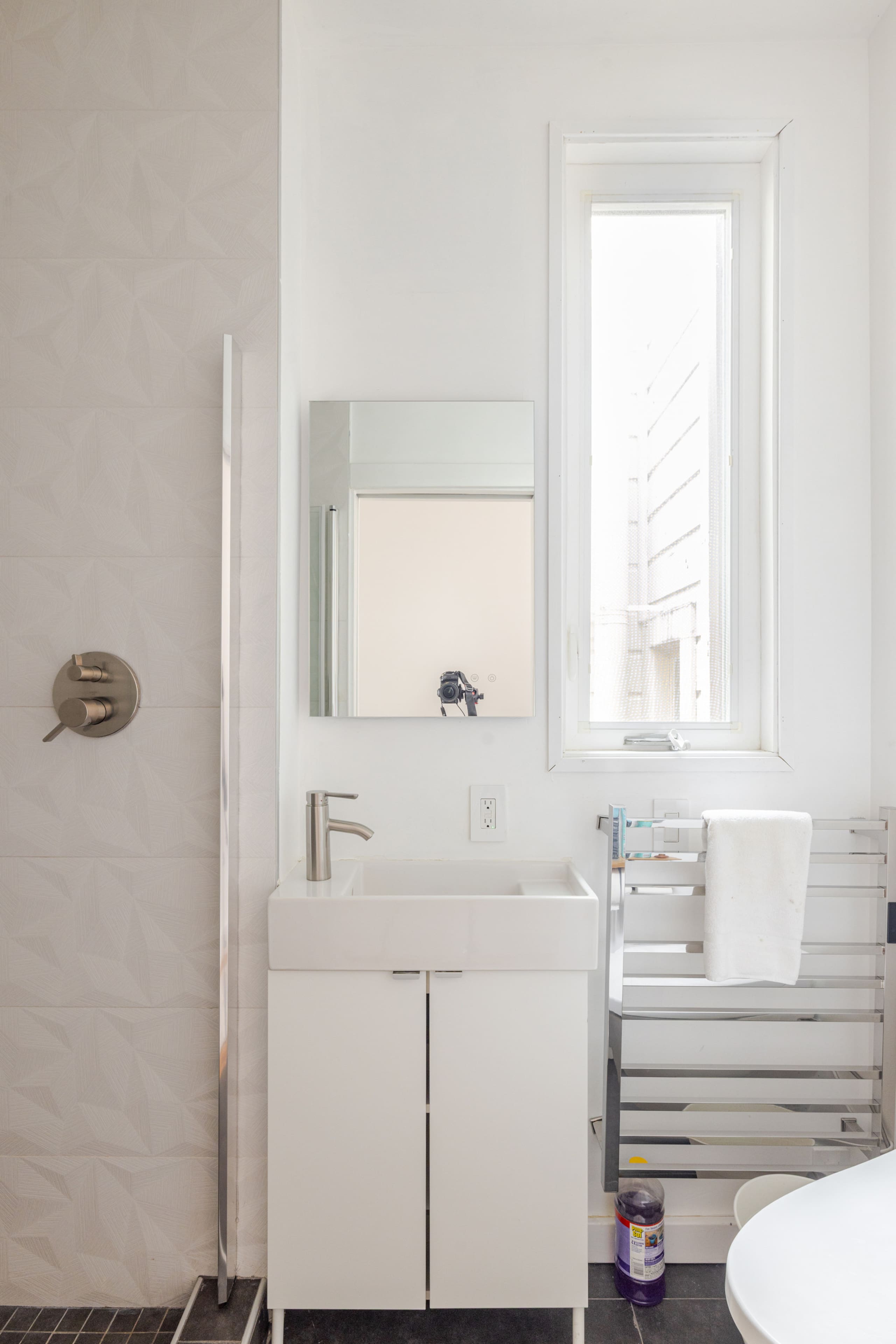 Home in San Francisco · ★4.97 · 5 bedrooms · 8 beds · 2 baths - Image 44