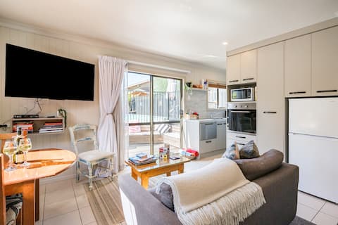 Knott Home, Boutique 2 rooms, pool/spa apartment