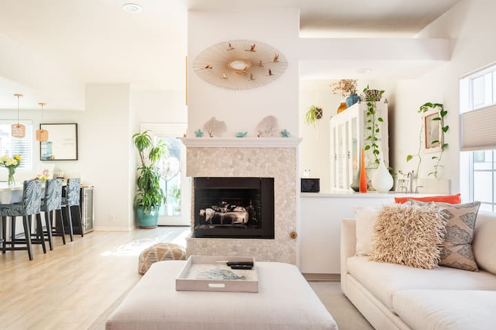 Spacious, Airy Redondo Beach House Near The Marina - Redondo Beach, CA