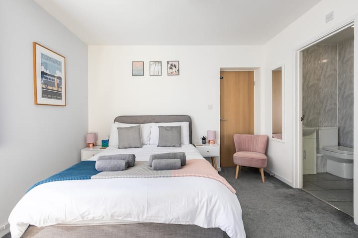 River & Sea Views ~ Beautiful En-suite Room - Falmouth