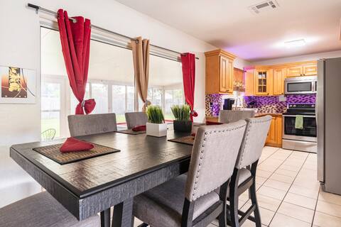 Fully Equipped home near Universal Studios! 15min!