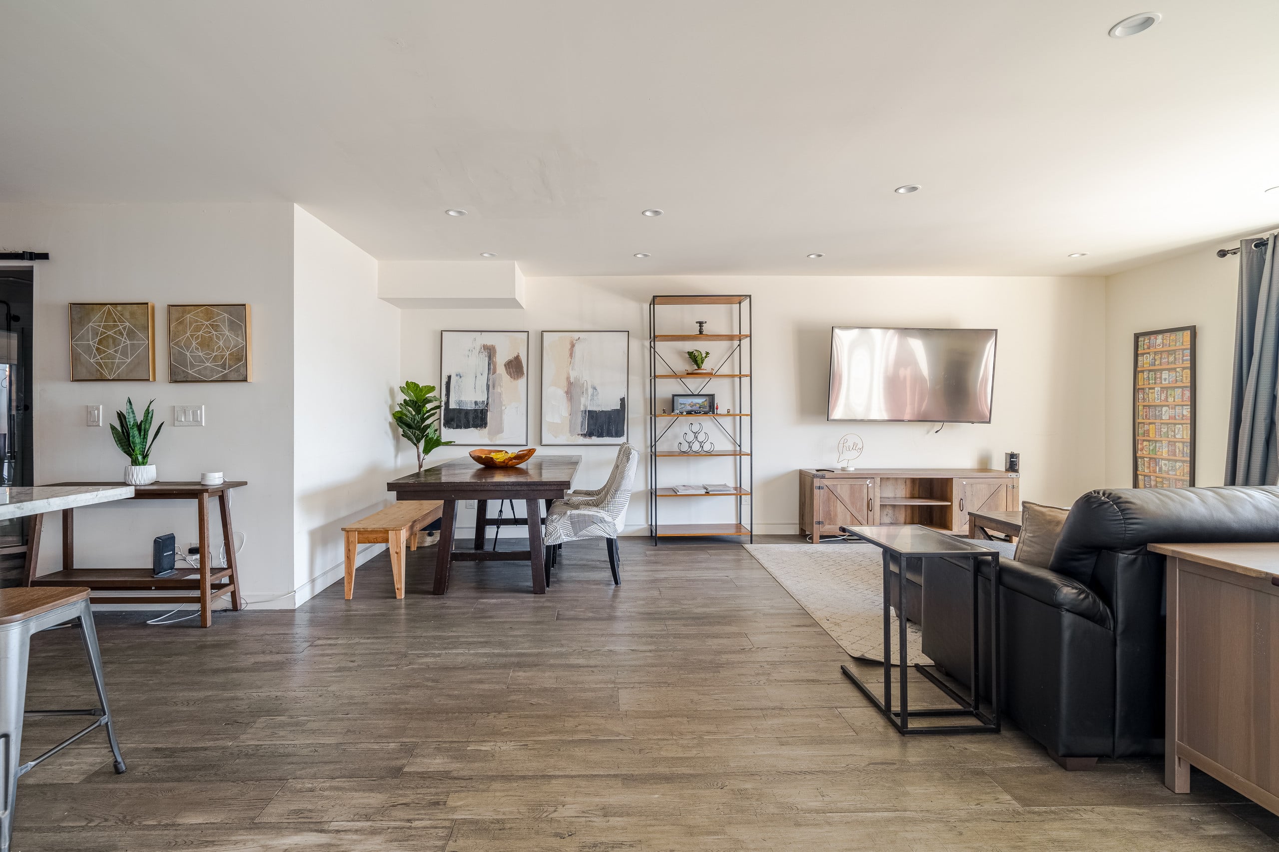 Home in San Francisco · ★4.74 · 2 bedrooms · 3 beds · 1 bath - Image 4