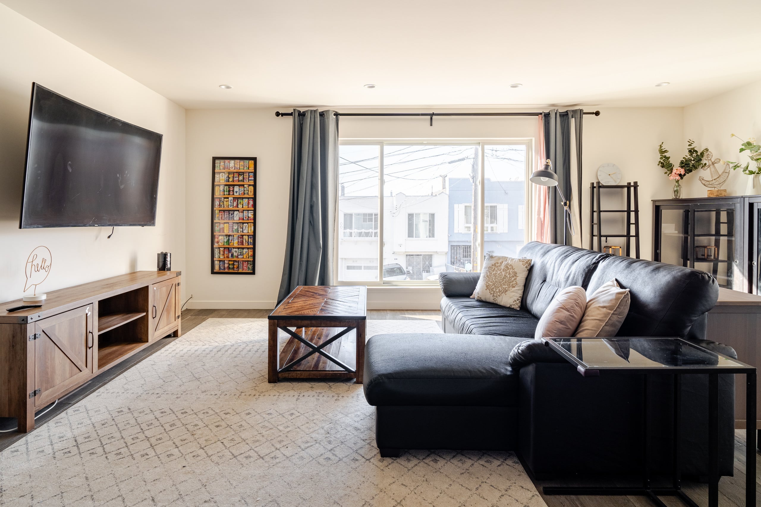 Home in San Francisco · ★4.74 · 2 bedrooms · 3 beds · 1 bath - Image 2