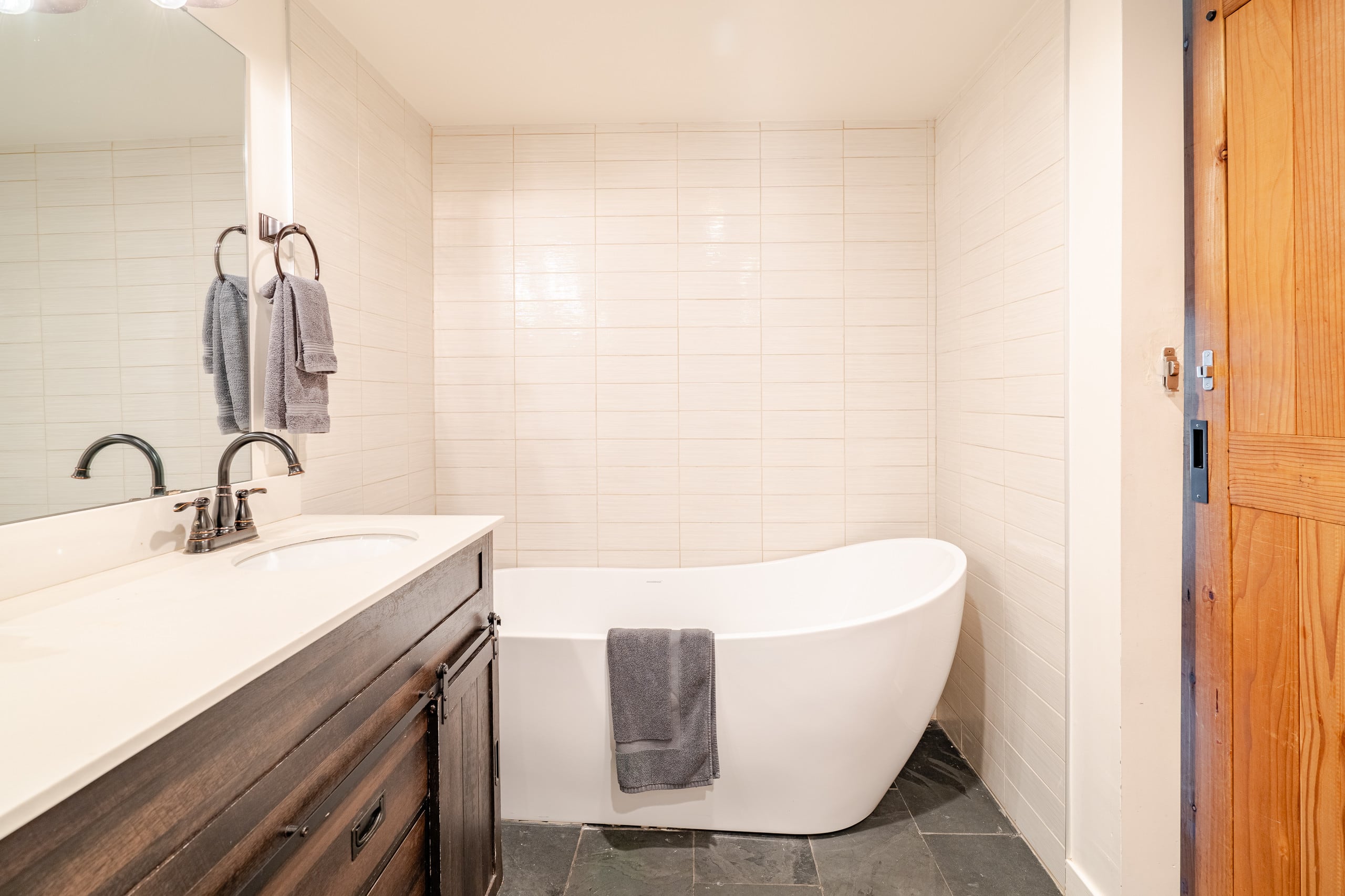 Home in San Francisco · ★4.74 · 2 bedrooms · 3 beds · 1 bath - Image 20