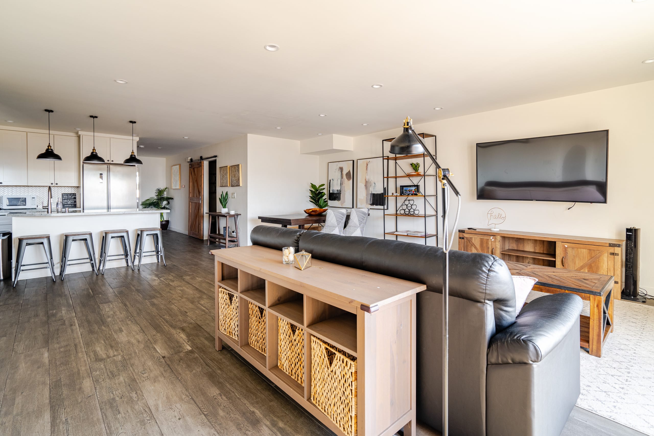 Home in San Francisco · ★4.74 · 2 bedrooms · 3 beds · 1 bath - Image 6