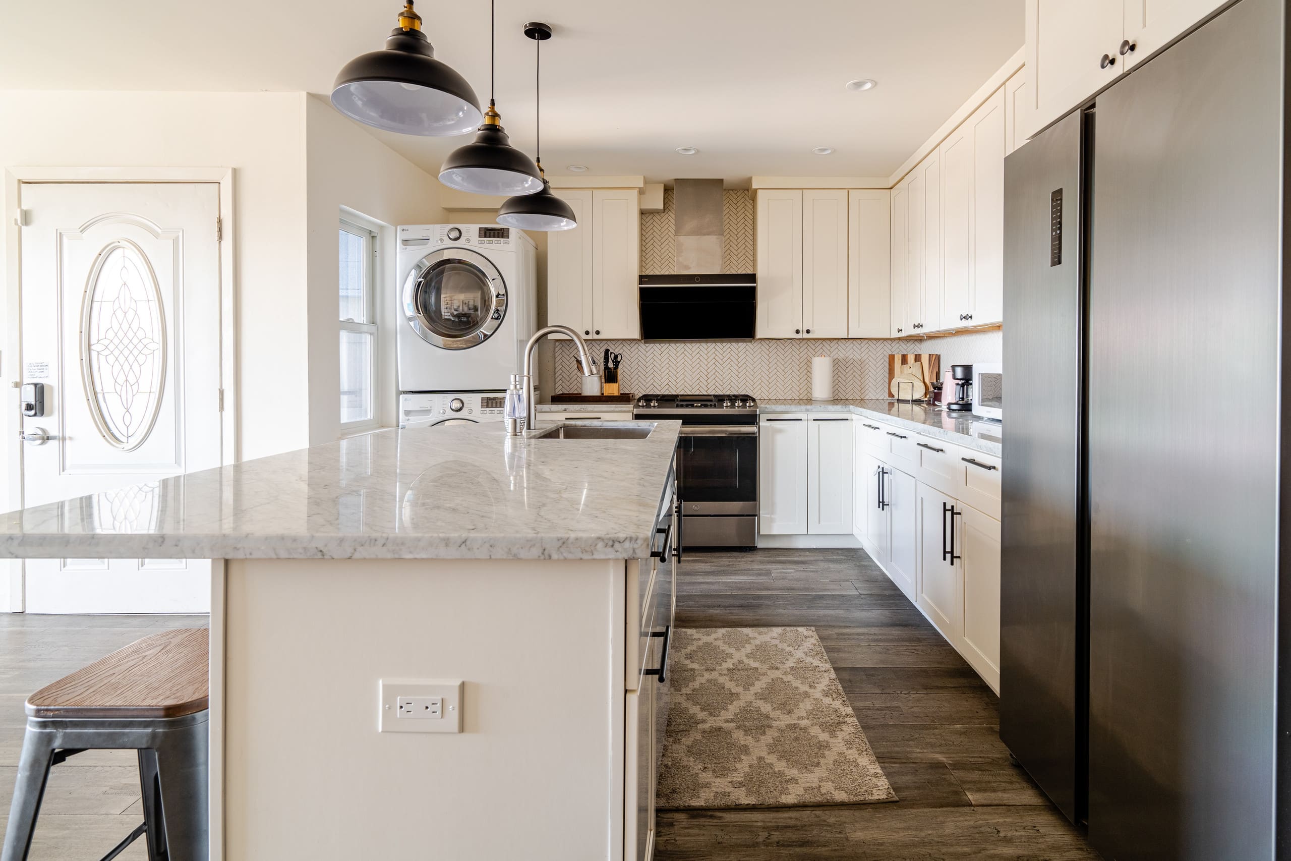 Home in San Francisco · ★4.74 · 2 bedrooms · 3 beds · 1 bath - Image 10