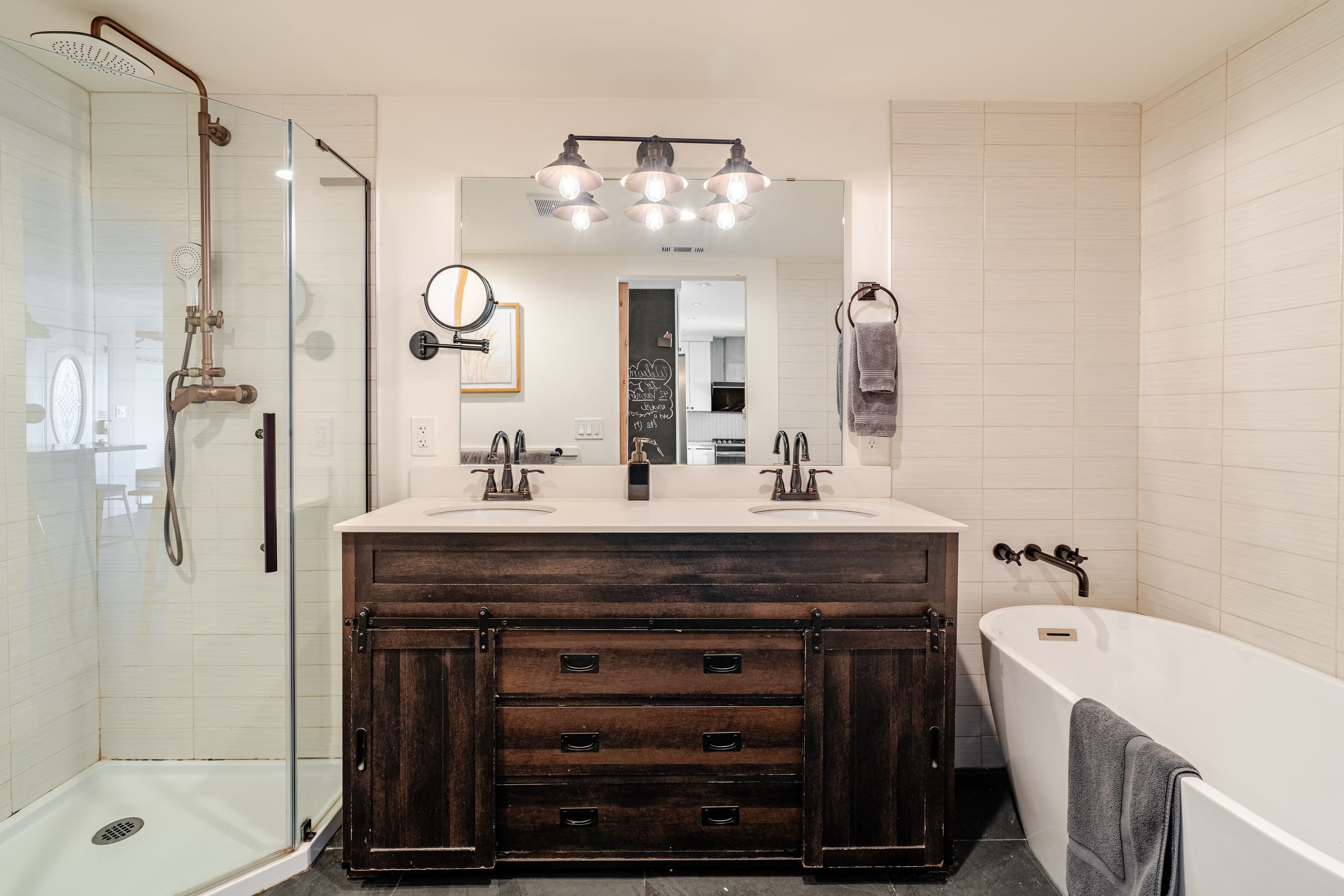 Home in San Francisco · ★4.74 · 2 bedrooms · 3 beds · 1 bath - Image 22