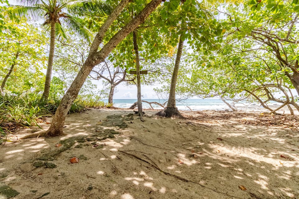Casa Arena, a beachfront villa at Santa Teresa, Santa Teresa, Puntarenas, Costa Rica, photo 9 of 10