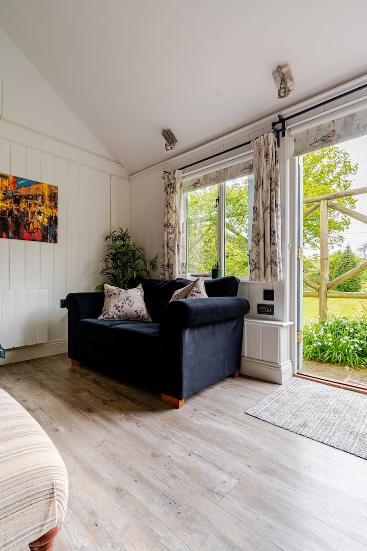 Ryans Cabin - United Kingdom