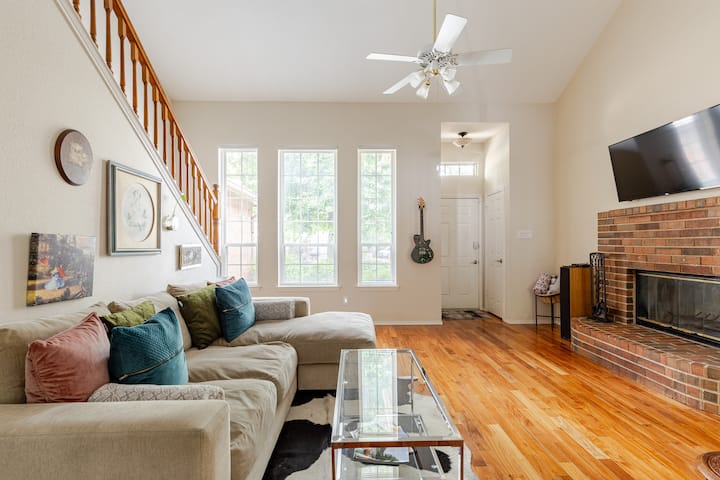 Cozy Home - Arlington, TX
