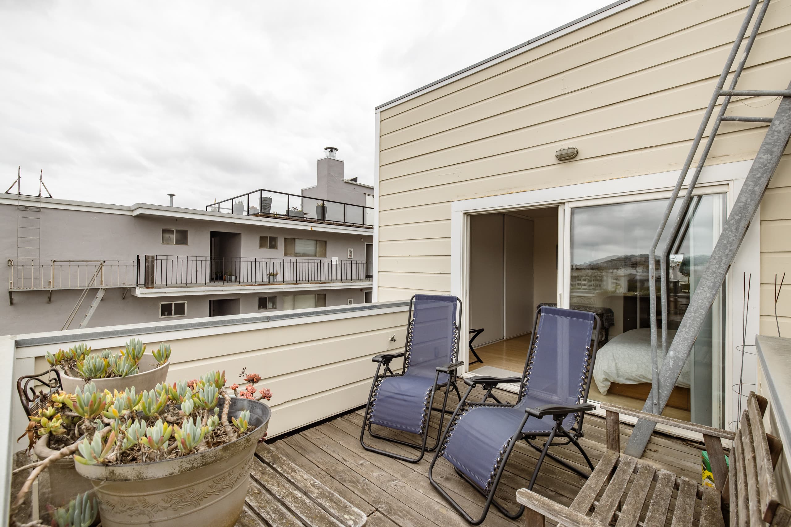 Condo in San Francisco · ★4.89 · 2 bedrooms · 2 beds · 2 baths - Image 38